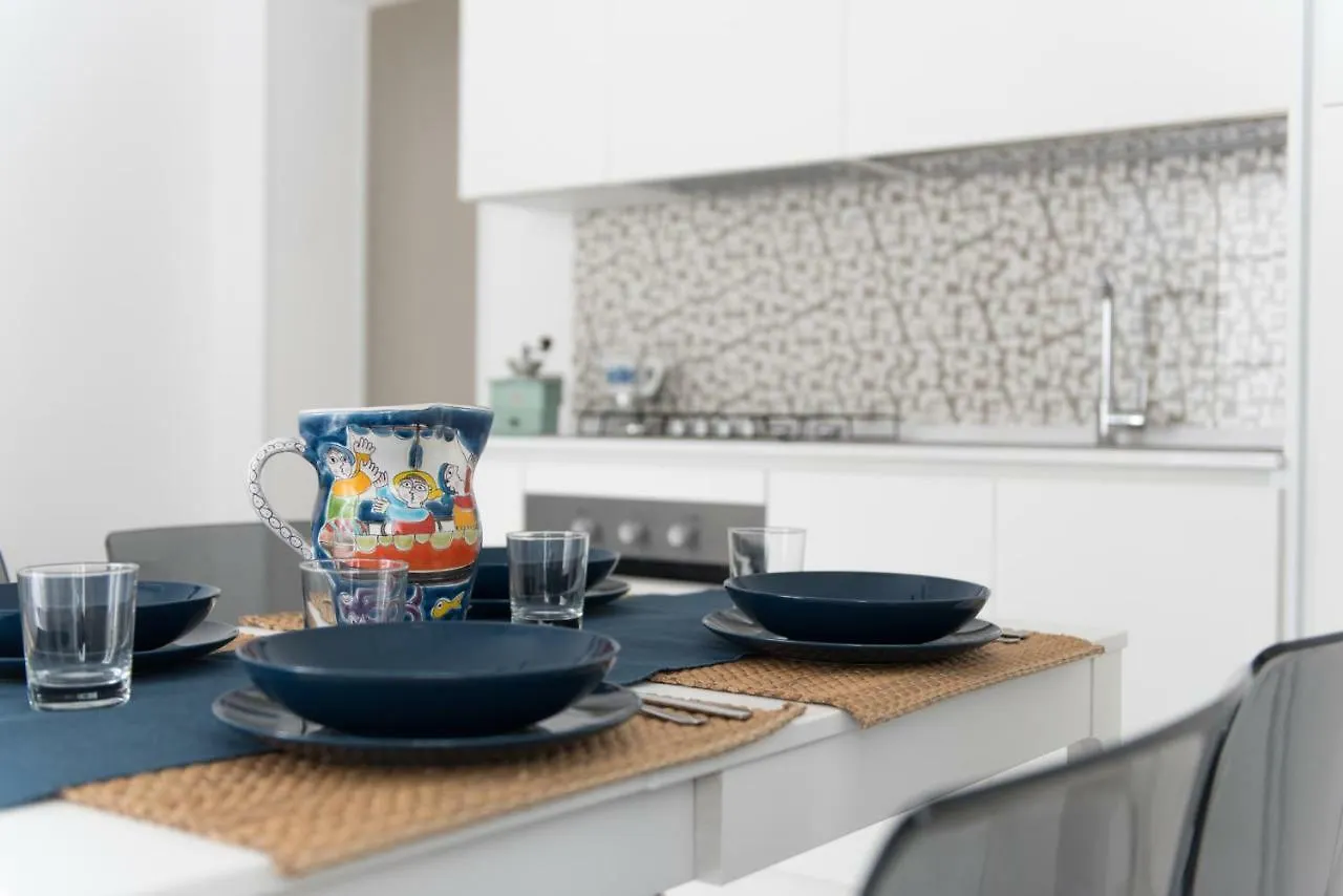 Laurus Apartments Trapani Italien