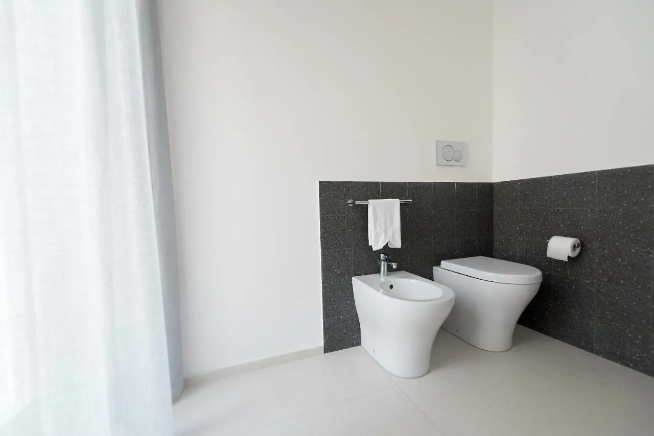 Laurus Apartments Trapani 0*,